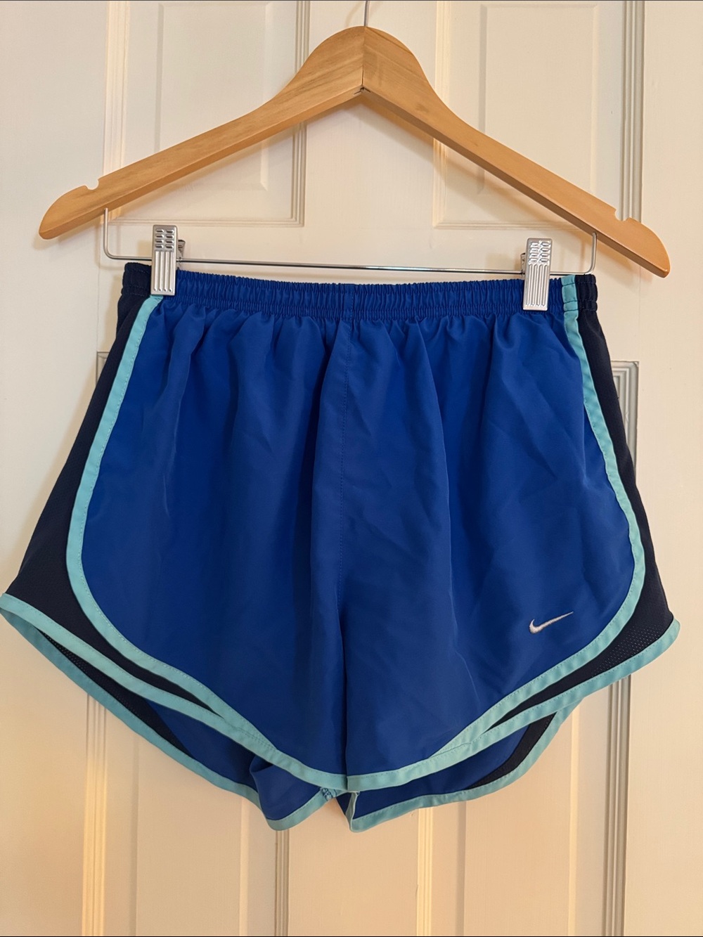 Nike Tempo Women's Dri-FIT Mid-Rise Brief-Lined Running Shorts